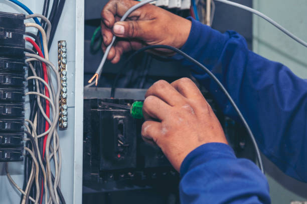 Best Commercial Electrician Services  in Lynbrook, NY